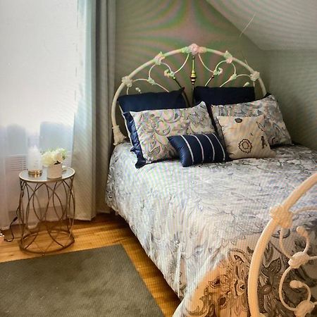 Couette Et Cafe Au Crepuscule Bed & Breakfast La Patrie Exterior foto